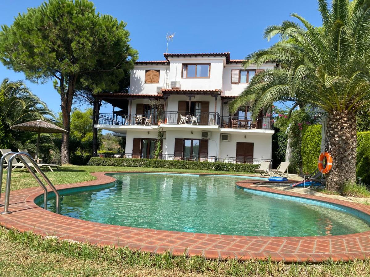 Villa Xanthippi Agia Paraskevi  Buitenkant foto