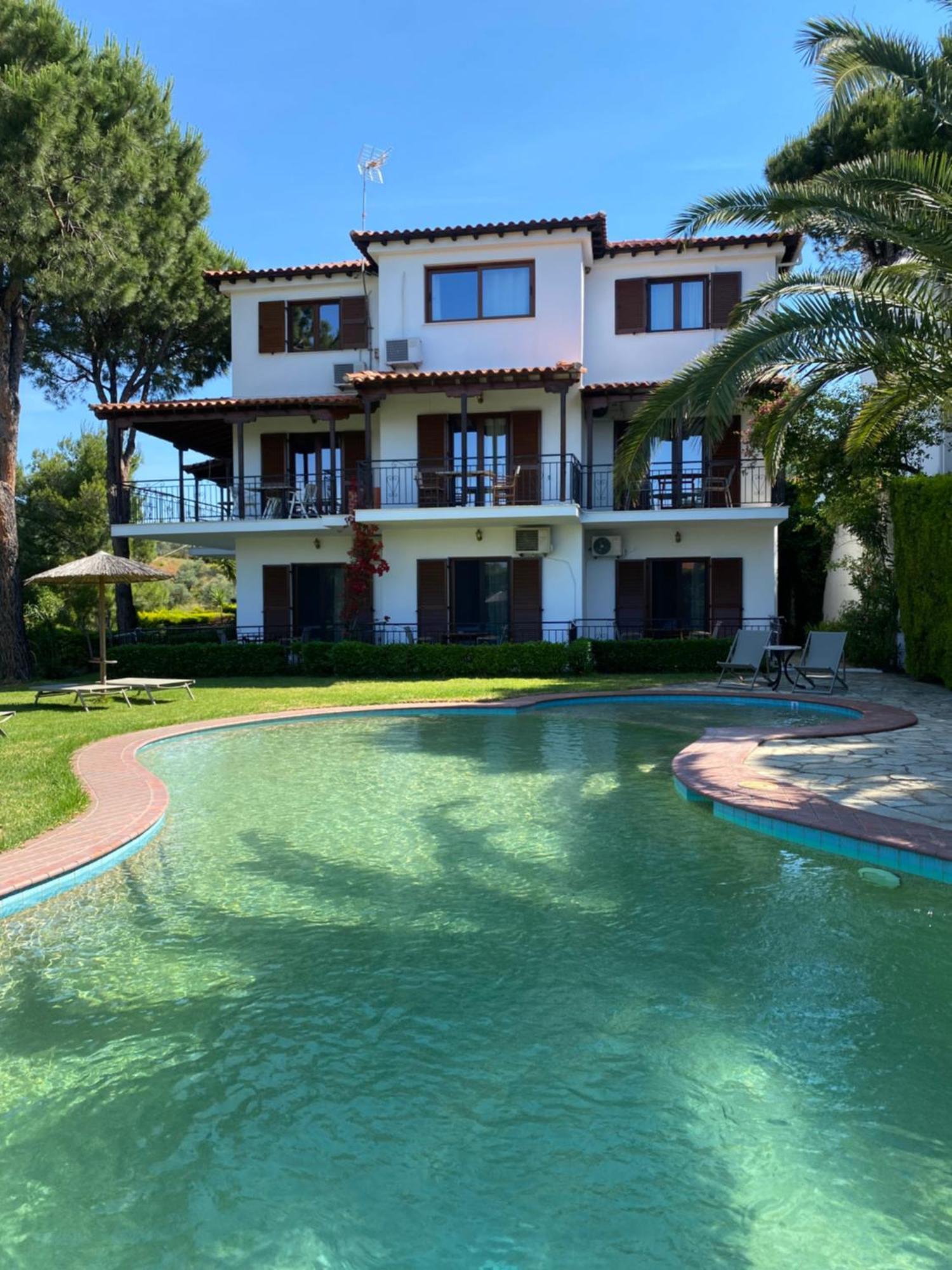Villa Xanthippi Agia Paraskevi  Buitenkant foto